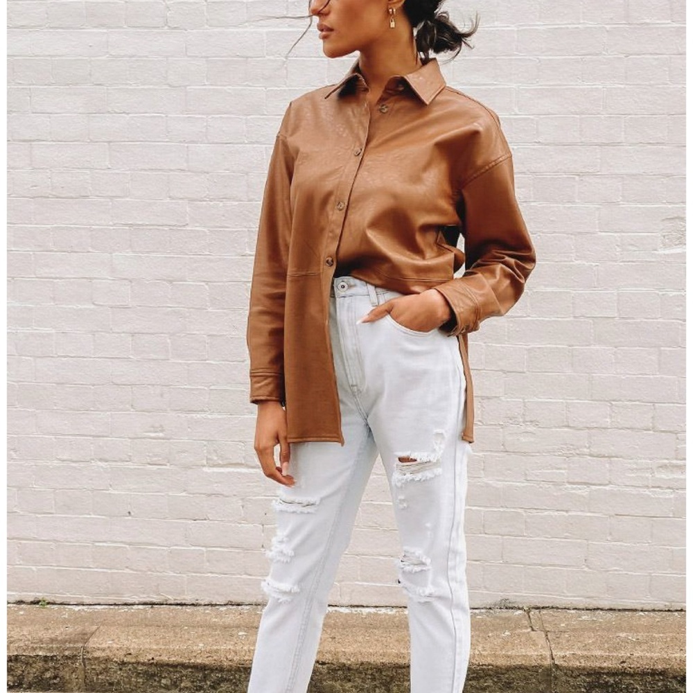 Beginning Boutique honeylove pu overshirt tan